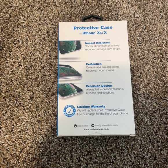 iPhone Xs/X protective case - Picture 2 of 3